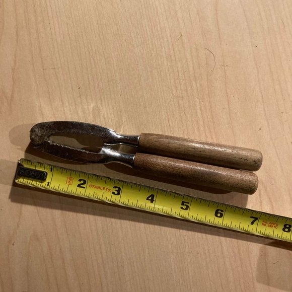 Vintage Mid Century Wood Handle Nut Cracker - 7 in - Picture 2 of 2